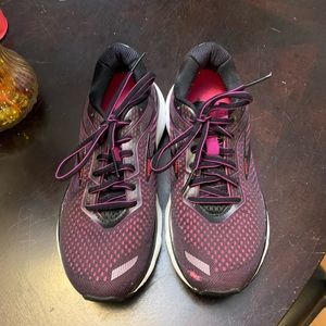 Women’s size 7.5 pink Ghost 12 Brooks running shoes